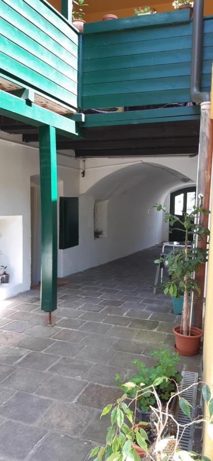 Apartment Mit 1 Schlafzimmer In Altstadthaus Sankt Veit an der Glan Ngoại thất bức ảnh
